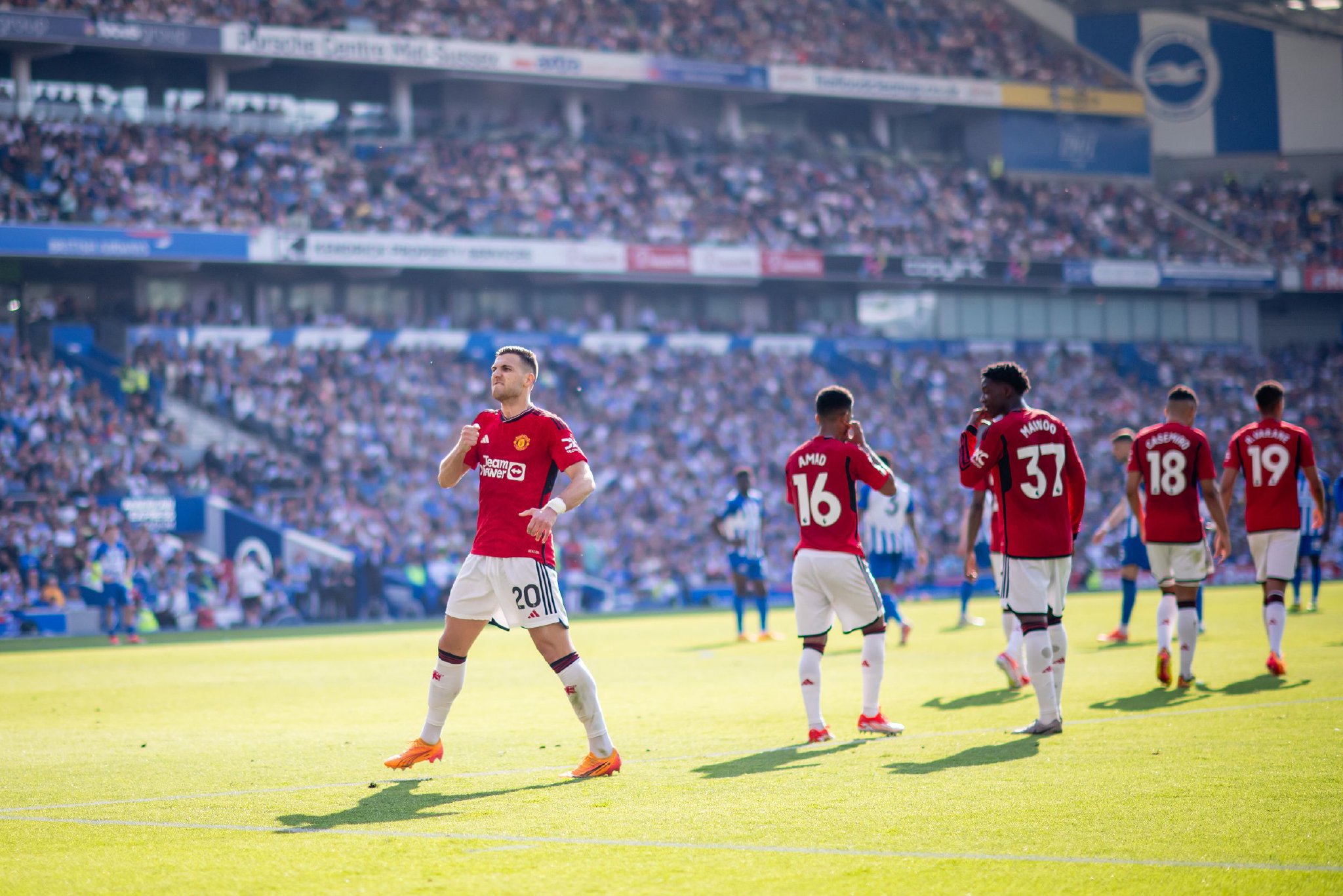 他們以最低 他們以最低